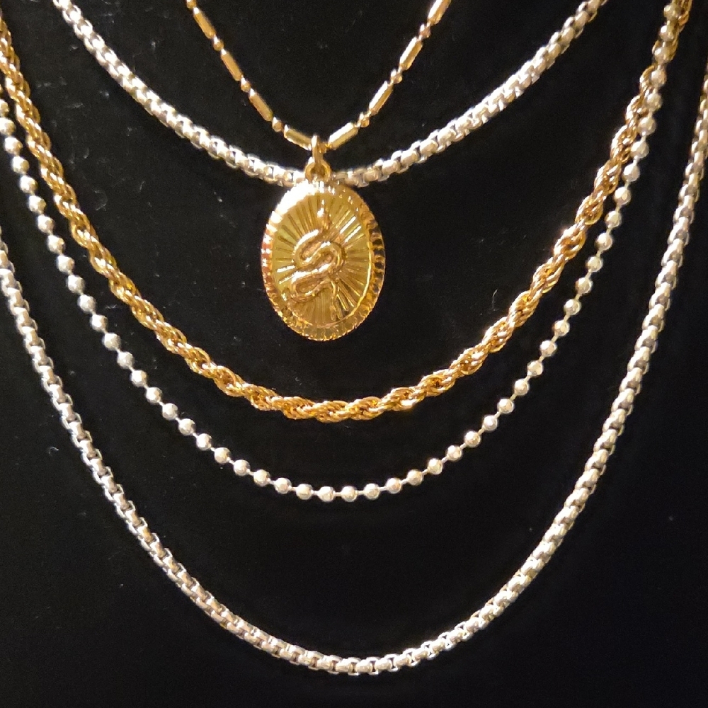 🚨2 For $40🚨Lucky Brand NWT Gold and Silver Multi-Layer Necklace - Picture 3 of 7